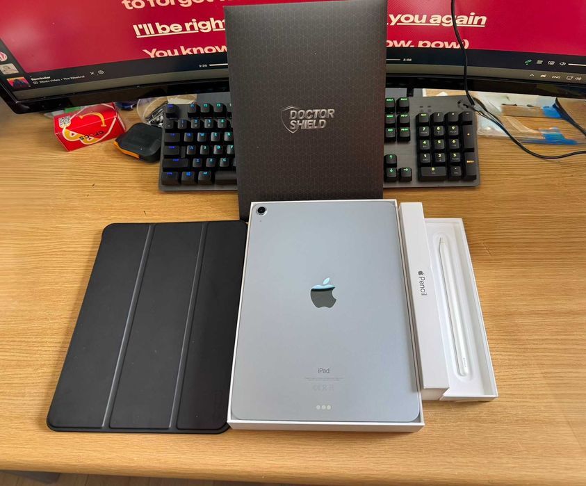iPad Air 4 (64 GB) - Apple Pencil 2 + Husa + Folie de Sticla