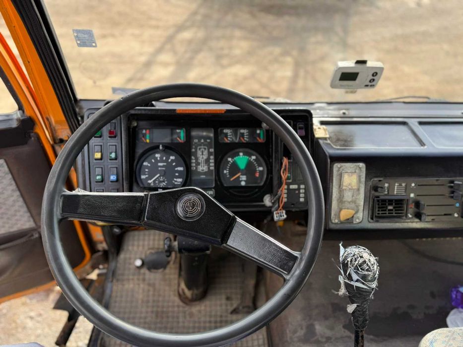 Самосвал Steyr 17S18