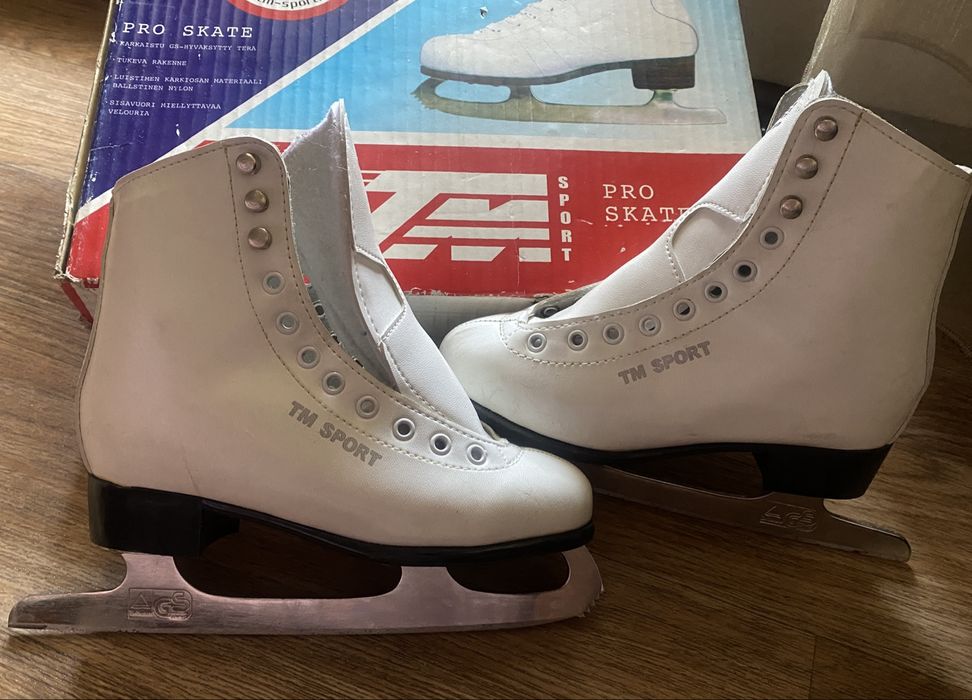 Продам хорошие коньки