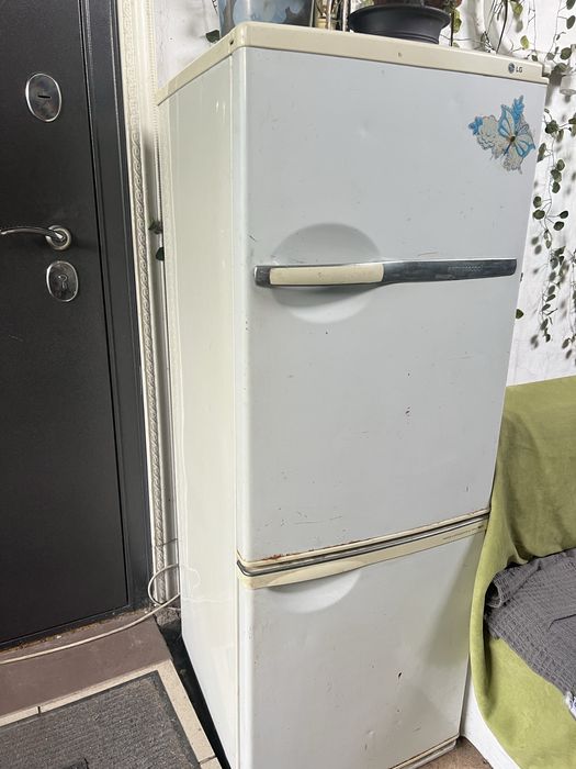 Холодильник LG старый