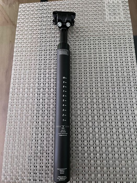 Колче за седалка NEXTCOVER с пружинно зареждане