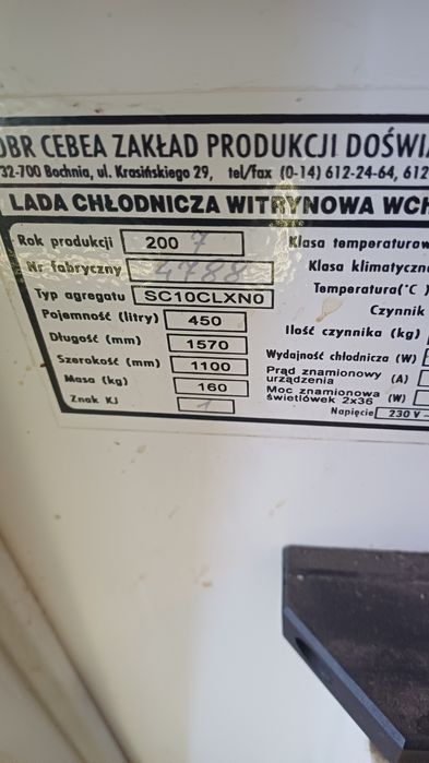 Vând vitrină mezeluri 1,5 ml.