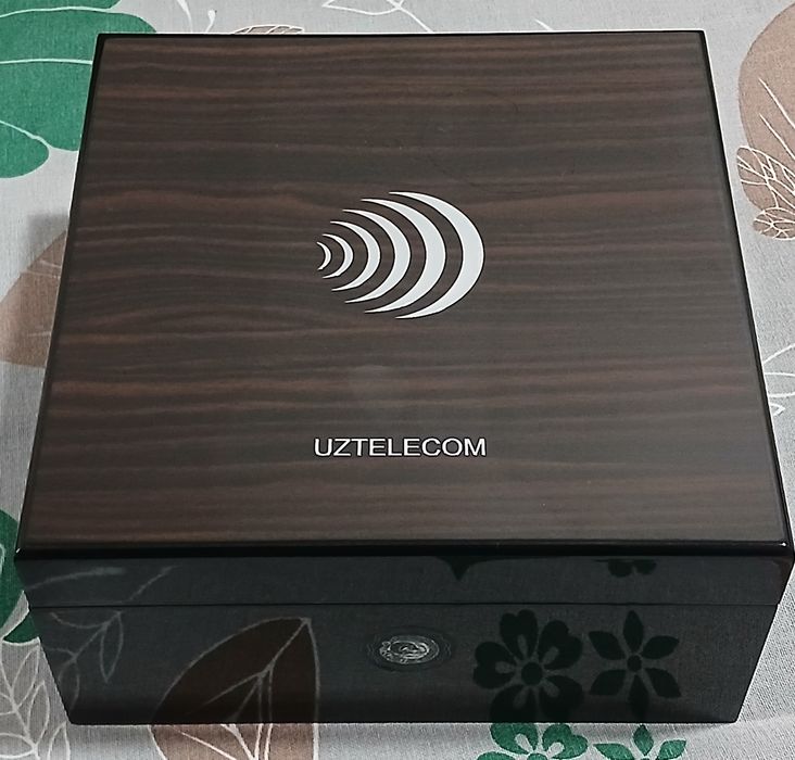 Uzmobile premium telefon