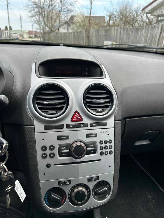 Opel Corsa D 2012