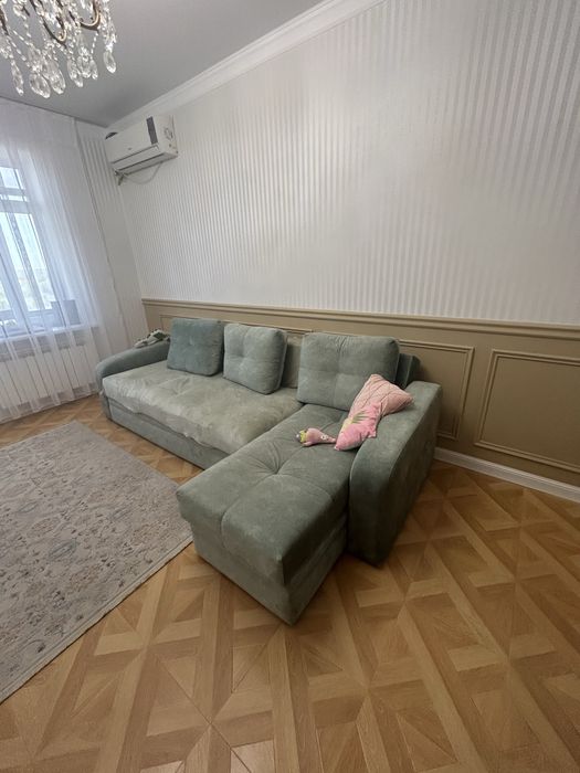 Продам Диван крепкий!