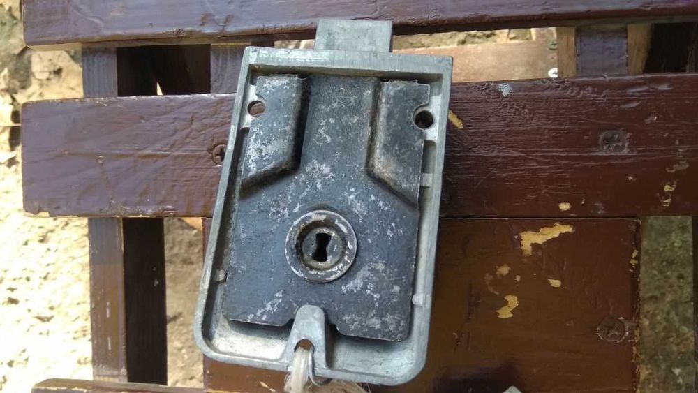 Советский накладной замок