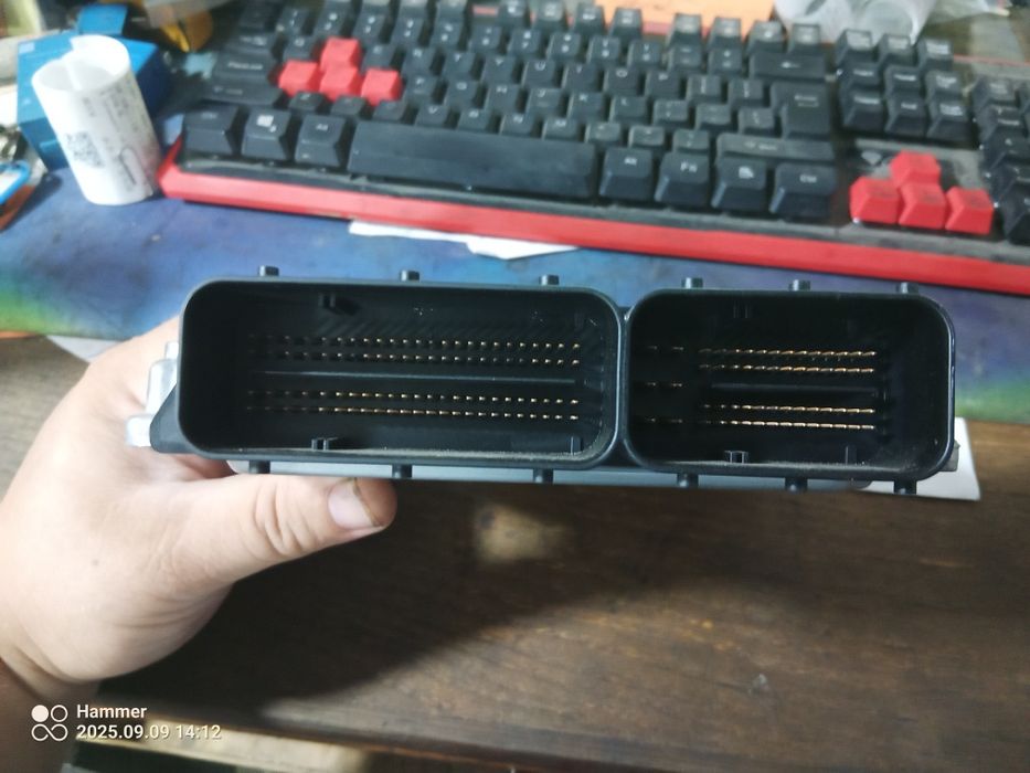 Продавам компютър за BMW e61 2000 кубика 170 коня