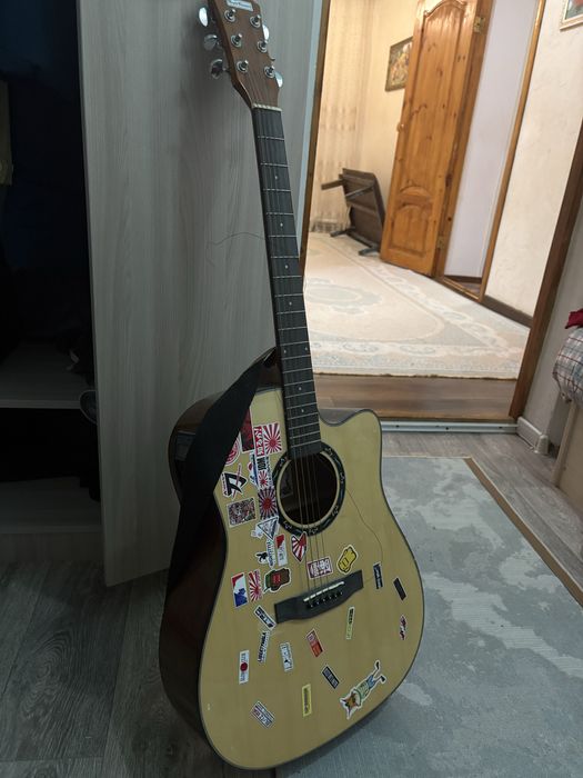 Продам гитару за хорошие цену