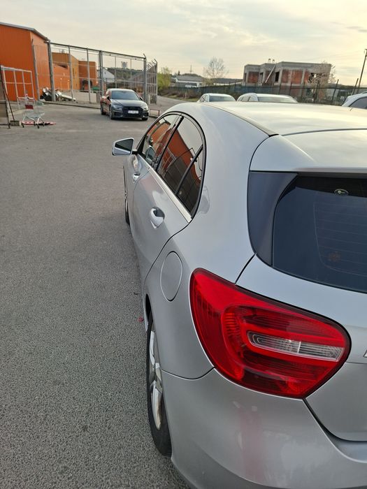 Vând Mercedes-Benz A 200