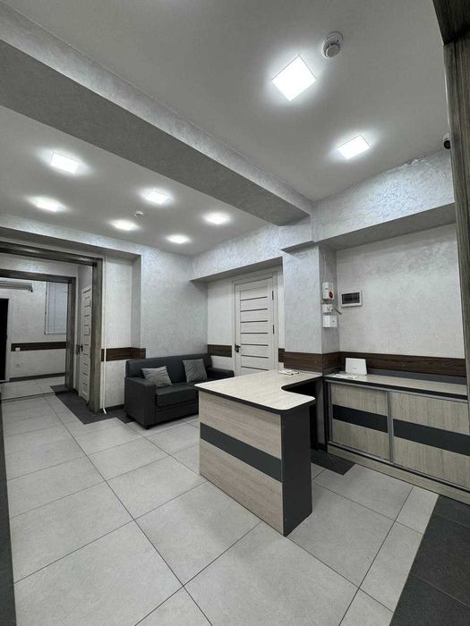 продается нежилое помещение ц4