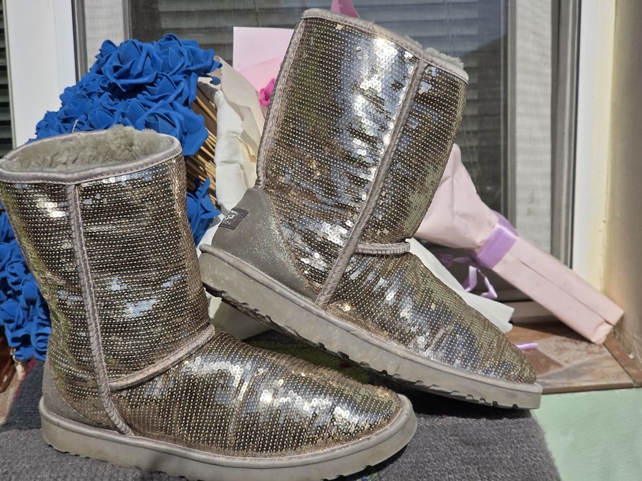UGG оригинални ботуши с пайети N42