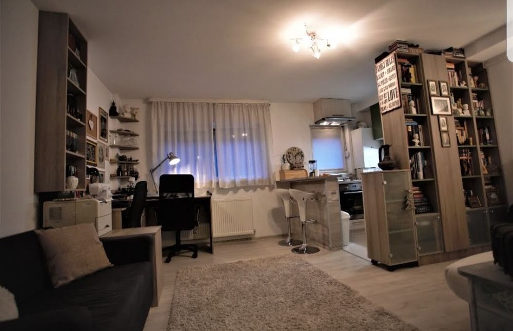 Garsoniera de închiriat