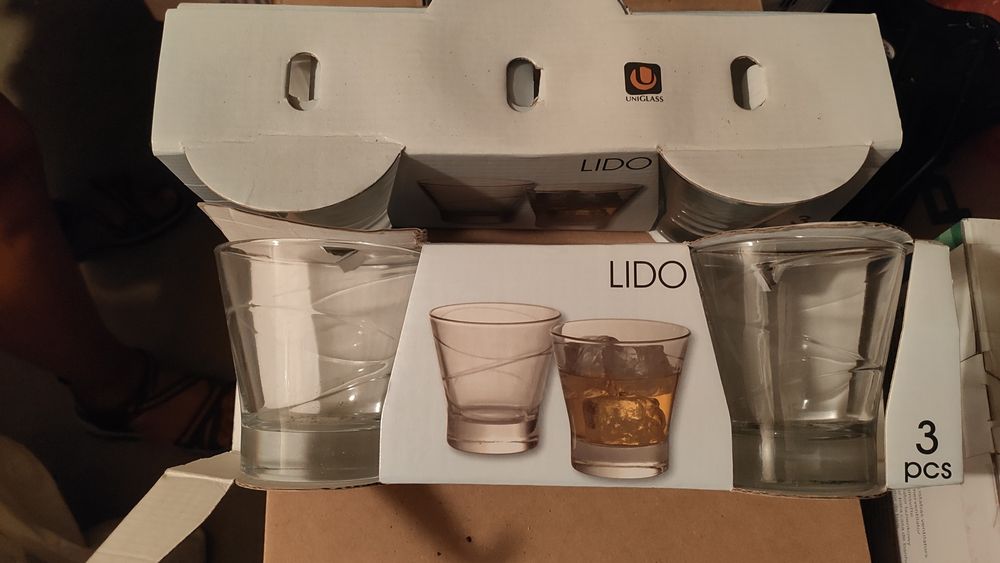 Кана с двойно дъно, чаши, подноси