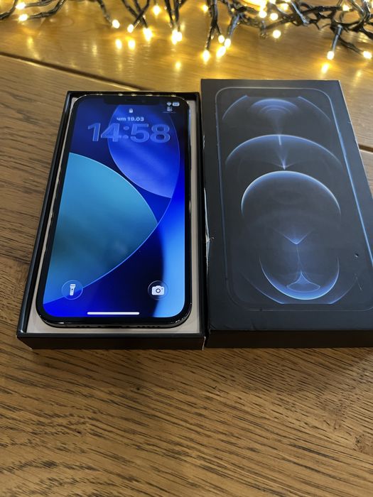 Телефона е със сменена оргинална батерия 100%  , процесор бета 256 гб