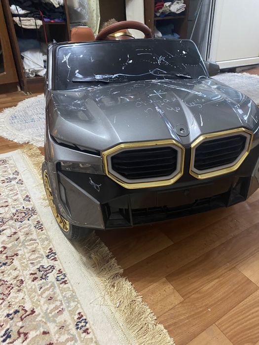 Продам машину детскую БМВ