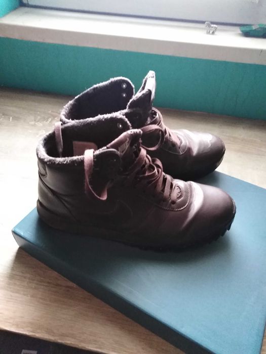 Зимни обувки NIKE