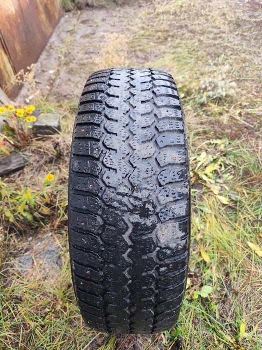 Продам зимнюю шину