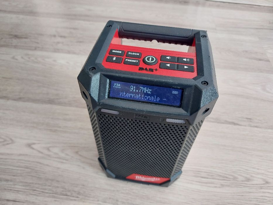 Radio milwaukee m12 rcdab+, stare perfectă, puțin folosit