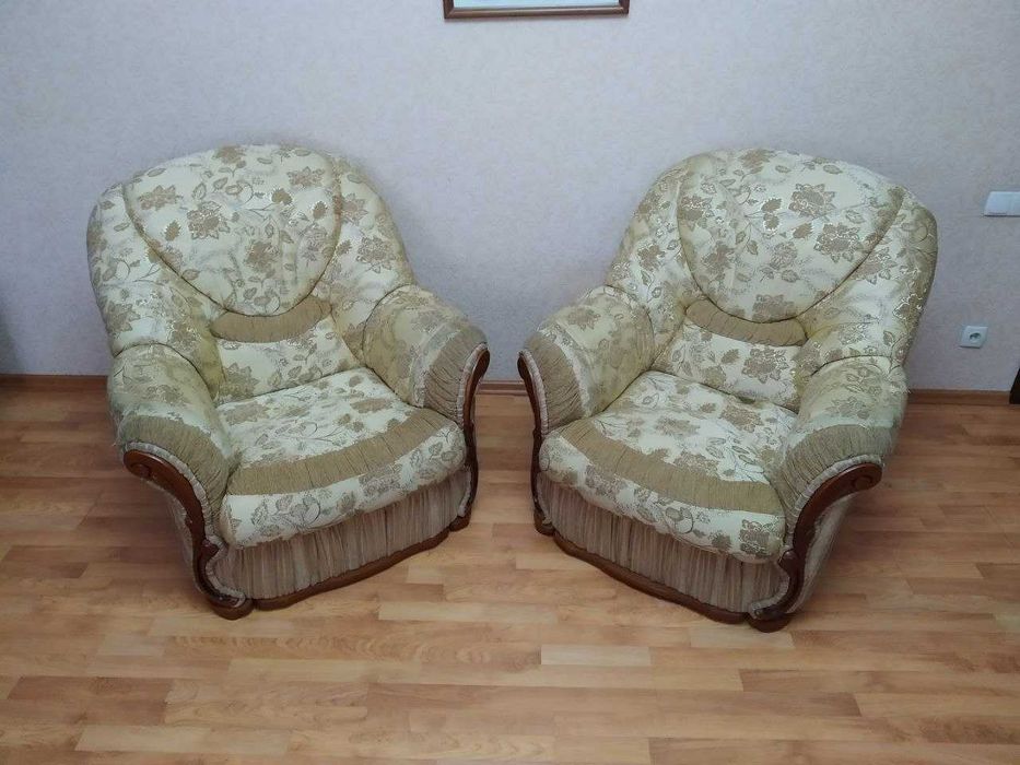 Кресла мягкие.  Большие. Пара ( 2 штуки ).