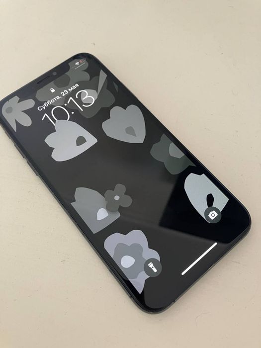 iPhone Xs black