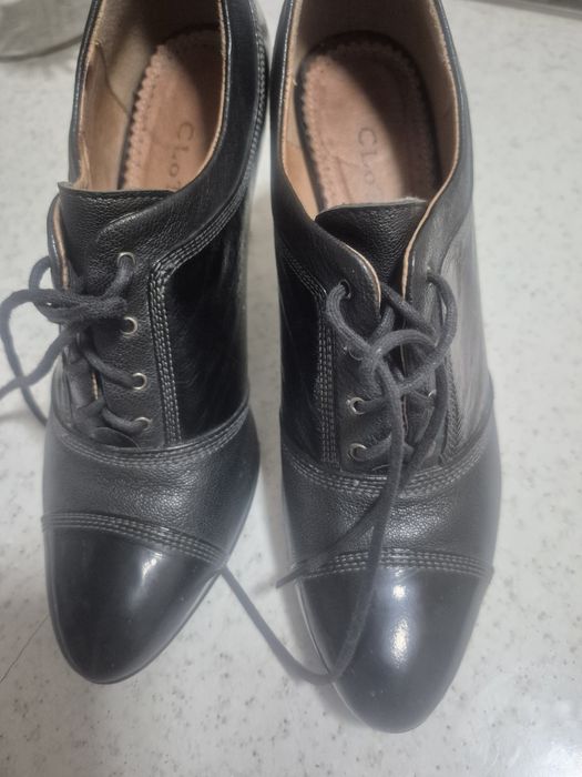 Кроссовки новые модные