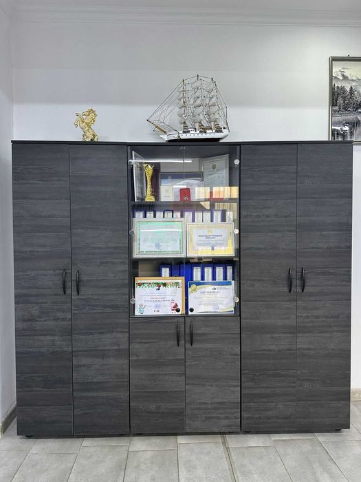 Продам кабинет руководителя мебель