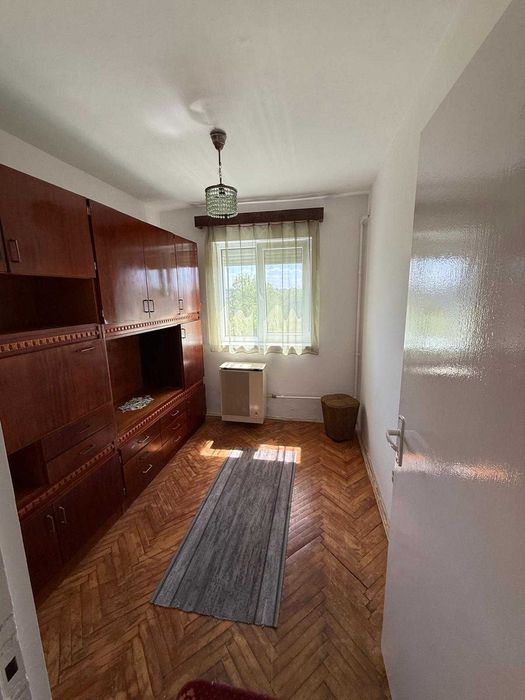 De vanzare Apartament 3 camere MV1