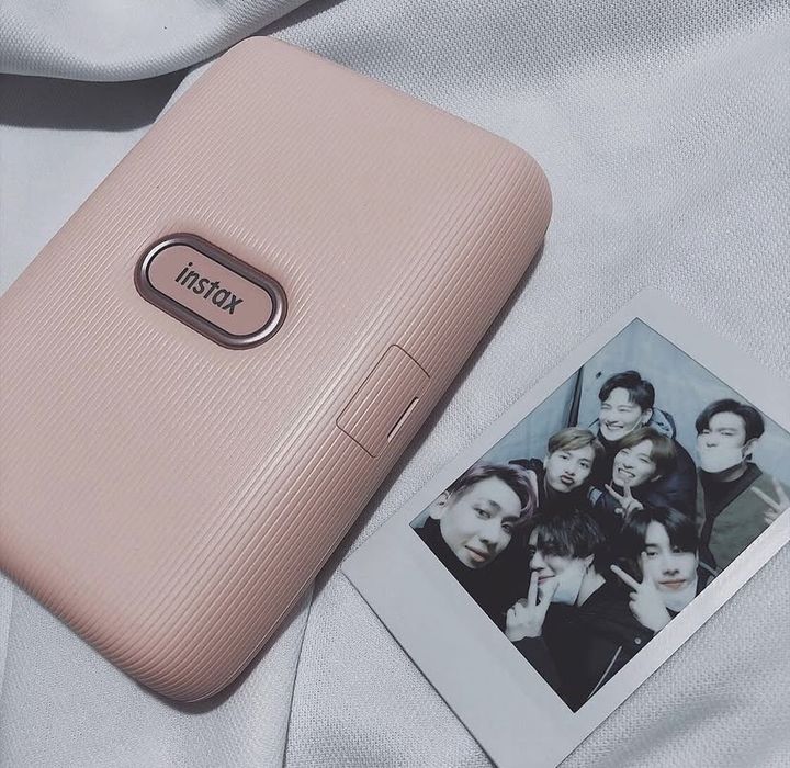 Продаю принтер Instax