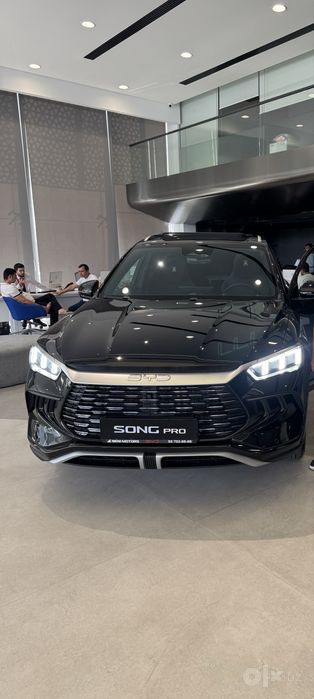 BYD Song pro gibrid.