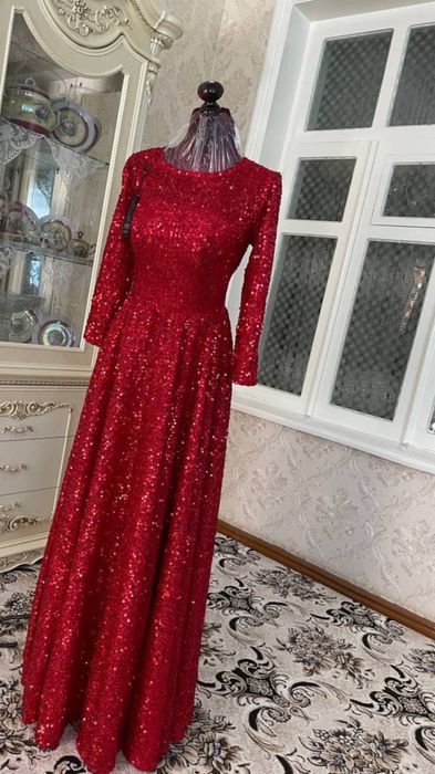 Вечернее платье