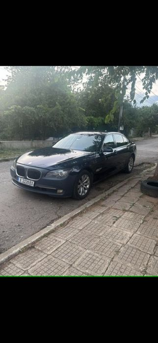 Продавам /заменям автомобил БМВ 730