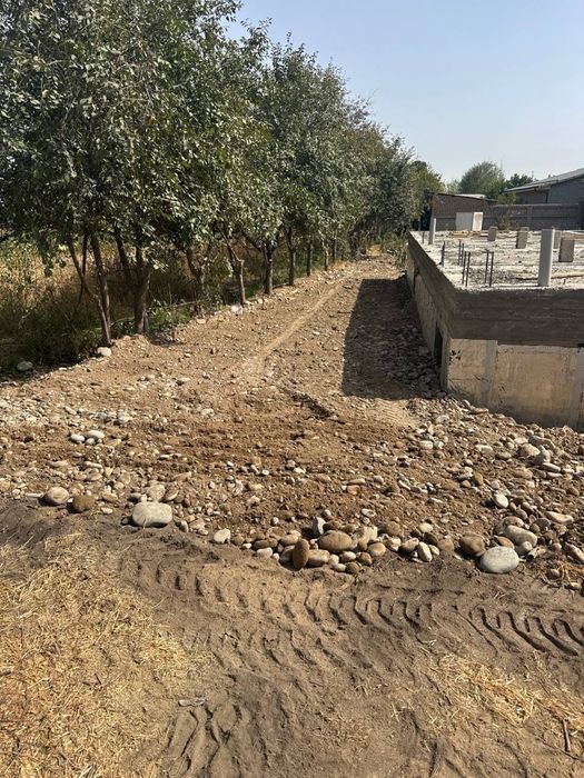 Tuzelda yer sotiladi