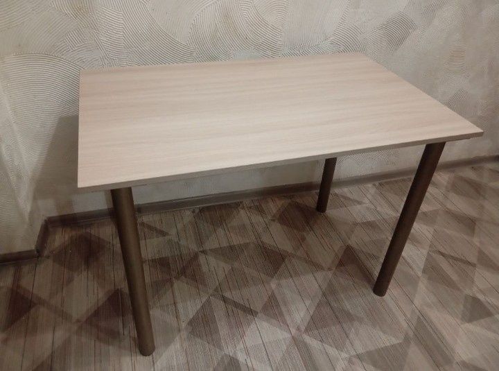 Продаются Столы.