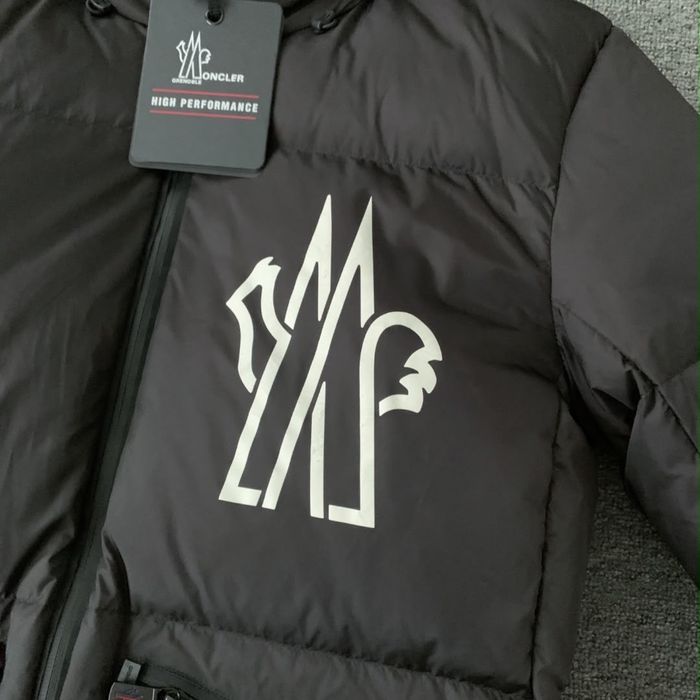 Geaca moncler MODEL NOU! S-L