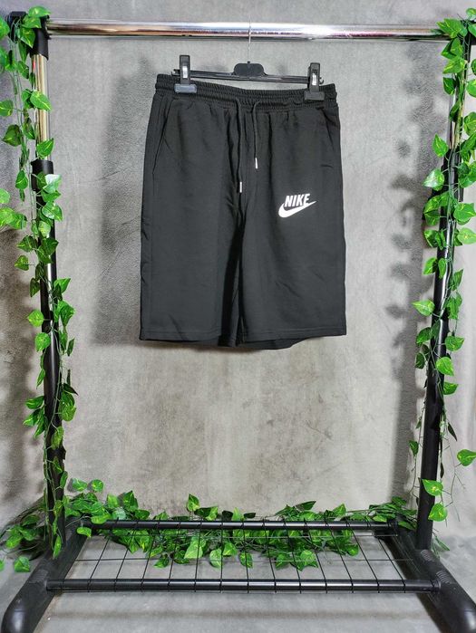 P1antaloni scurti NIKE marimea S