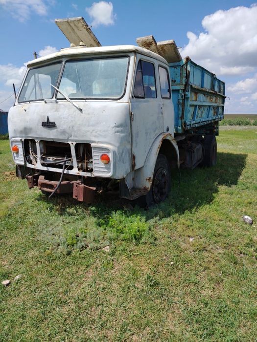 Продам МАЗ самосвал