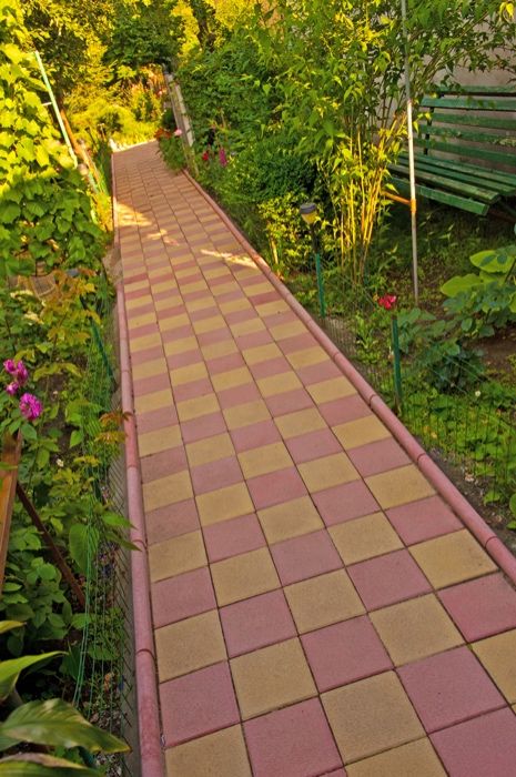 Fabrica producatoare pavaje, dale, borduri, capace gard