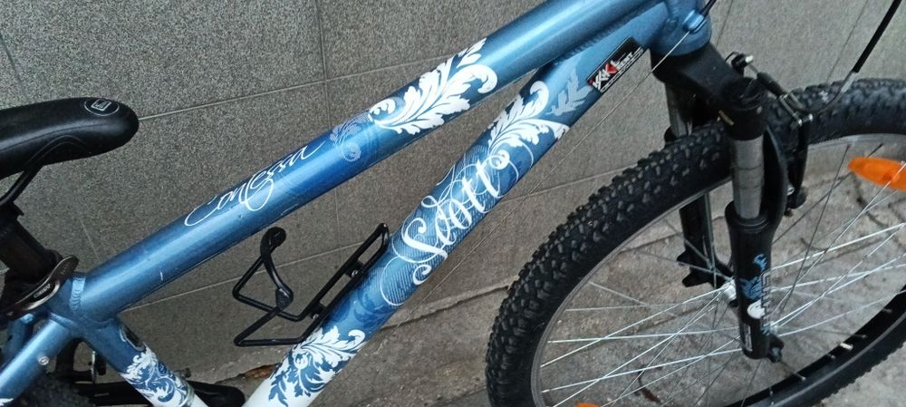 Продавам алуминиев велосипед Scott 26 цола,34 см