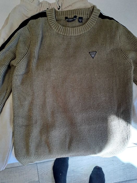 Детски пуловер Guess