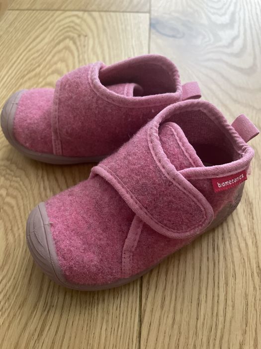 Papuci casa Biomecanics fete