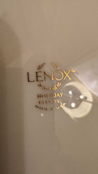 Lenox, 1980г– Голямо Коледно плато, златен печат.