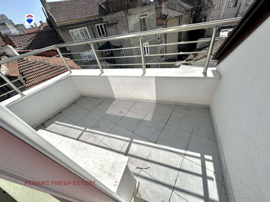 Продава се Тристаен апартамент в Русе, Център - 129 кв.м за 786 €/кв.м - Снимка #9