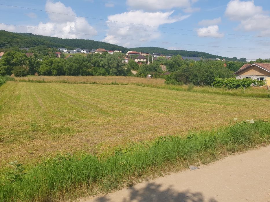 Vând teren intravilan pentru constructii Popesti