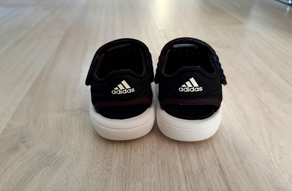 Детски сандали Adidas