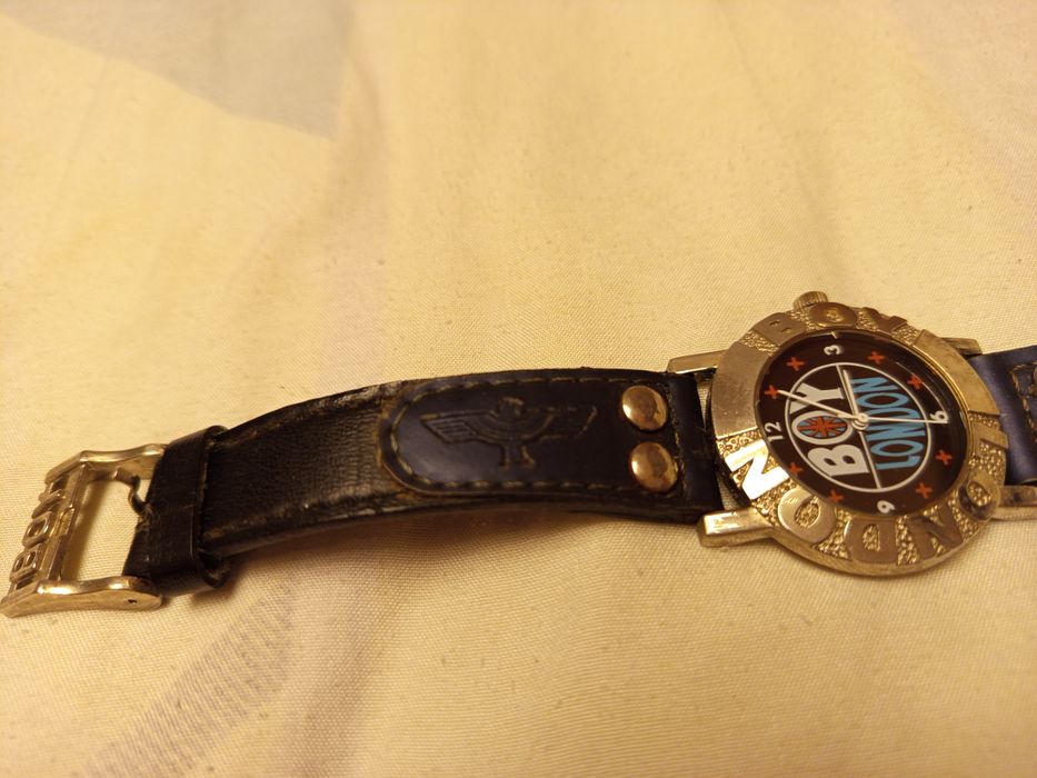 Дизайнерски часовник Boy London