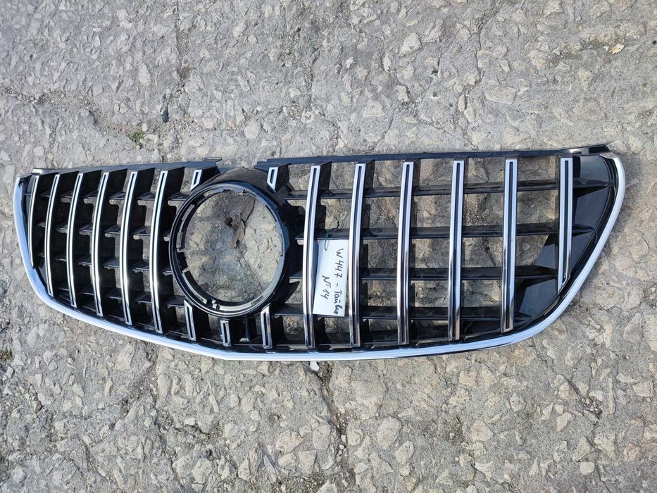 Решетка грил маска Mercedes W447 V класа 3 генерация N14