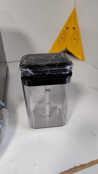 Кафе автомат-машина Heinner 20 бара 1350 W с контейнер за мляко