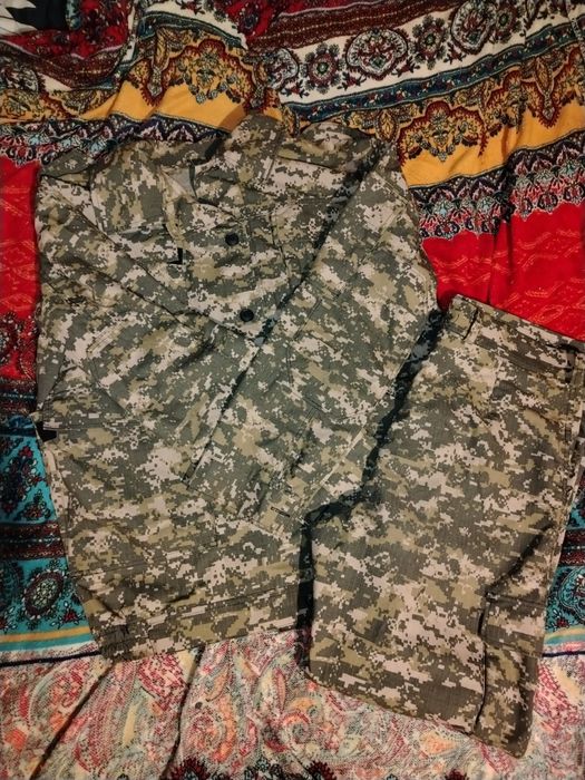 Продам камуфляжный костюм