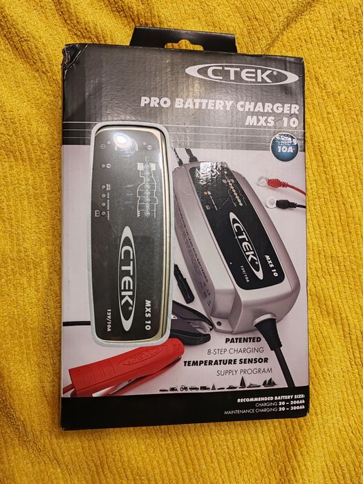 Incarcator redresor de baterii CTEK MXS10