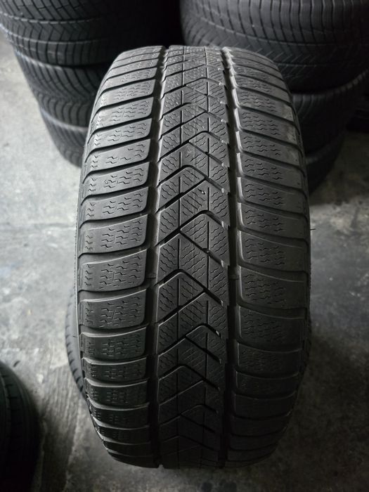 Pirelli 245/45 R18 100V MS iarnă runflat